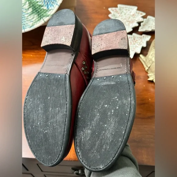 Frye Jenna Studded boots Distressed red leather Size 11B
EUC - Picture 7 of 9